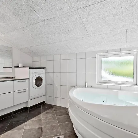 3 Bedroom Beautiful In Vakantiehuis *